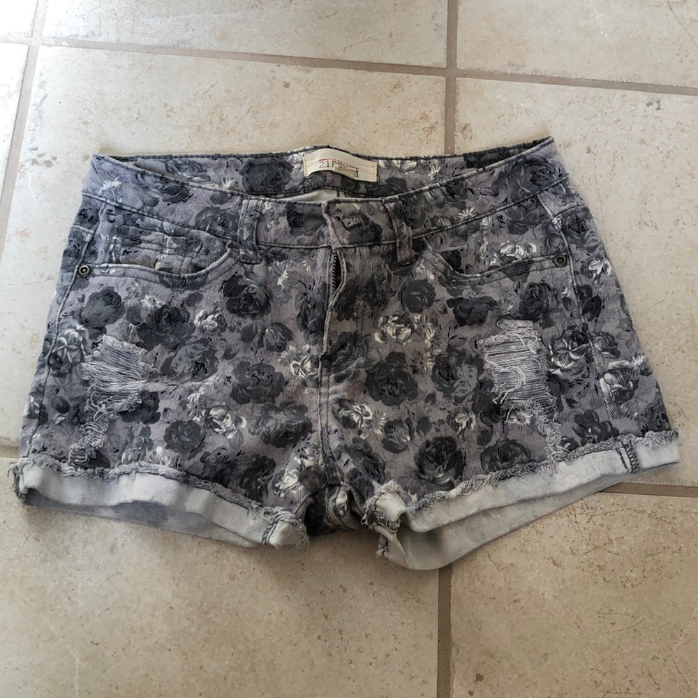 Floral Jean shorts
